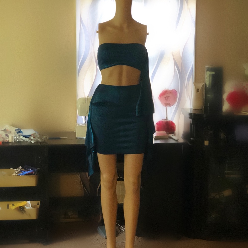 Two piece set